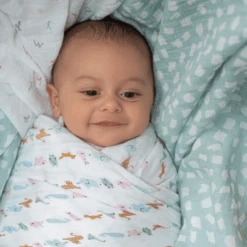 Aden + Anais™ Paño Multiusos Essentials Pucktuch 4-pack Alphabet Animals -Tienda De Cuidado Del Bebé aden anais pano multiusos essentials pucktuch 4 pack alphabet animals a383652 4