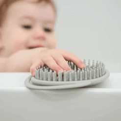 Haakaa® Cepillo Para Champú -Tienda De Cuidado Del Bebé haakaa cepillo para champu a345454 2